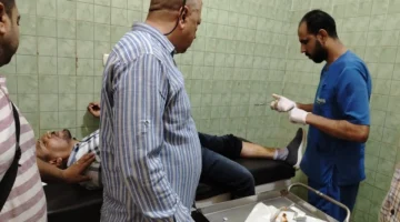 وفد من نقابة المعلمين ومديرية التعليم بأسيوط يتابع الحالة الصحية للمصابين